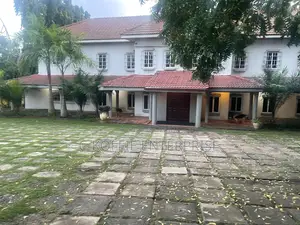 Furnished 6bdrm Mansion in Tesano for sale