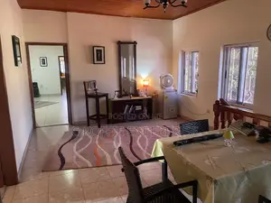 Furnished 6bdrm Mansion in Tesano for sale