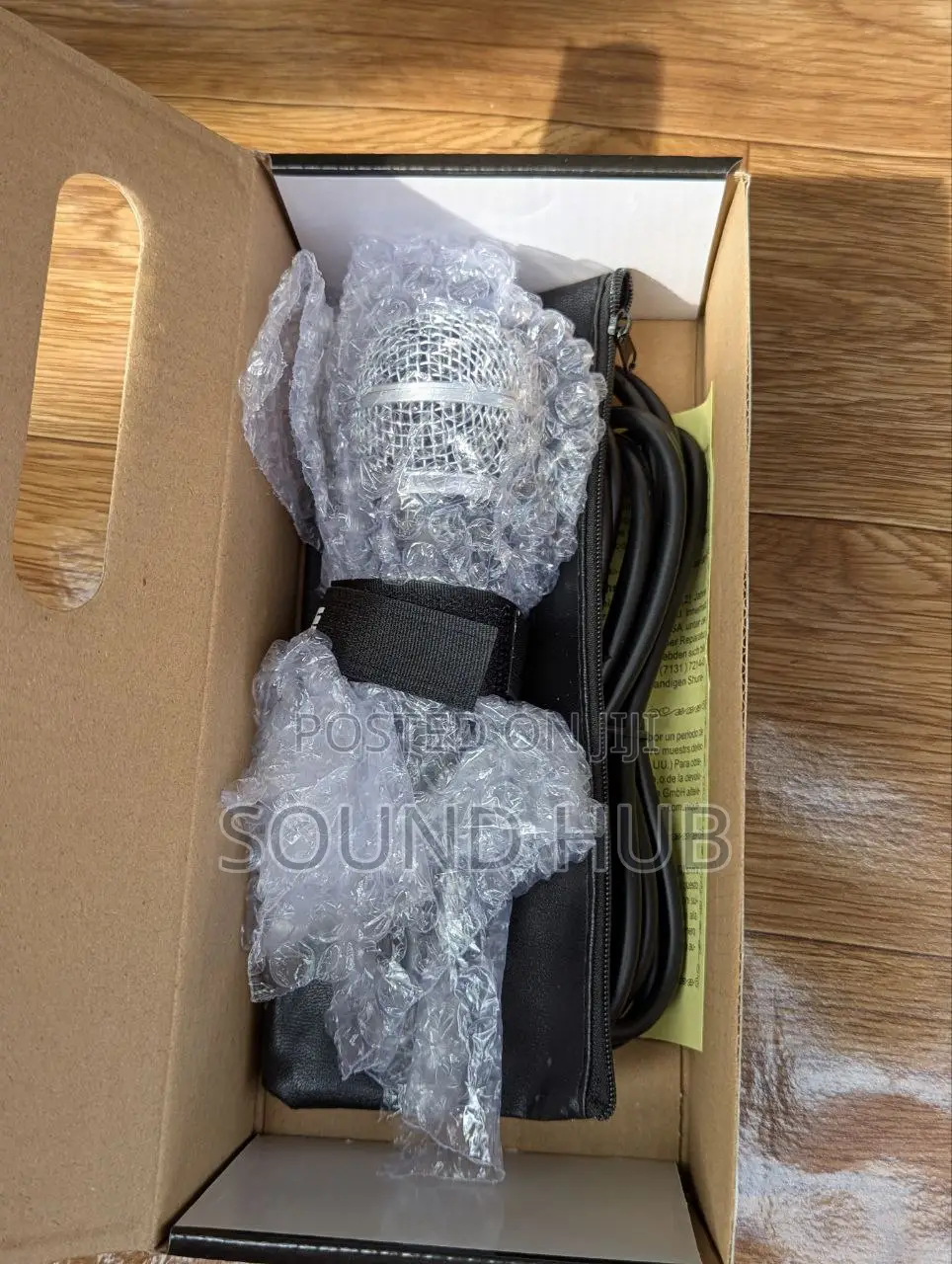 Professional Shure Wired Microphone Black