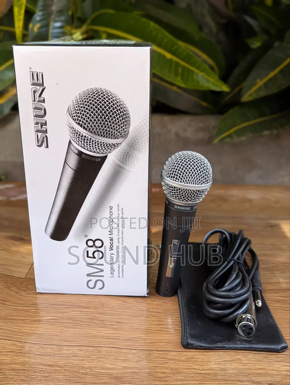 Professional Shure Wired Microphone Black