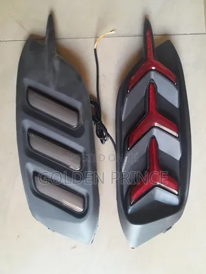 Civic 2016-2022 Back Bumper Reflector (Lines/Arrows) 2pcs