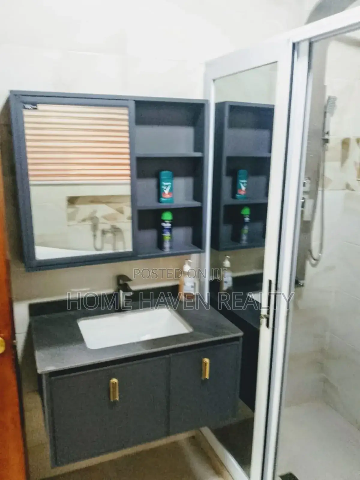 Furnished 5bdrm House in Westland for rent