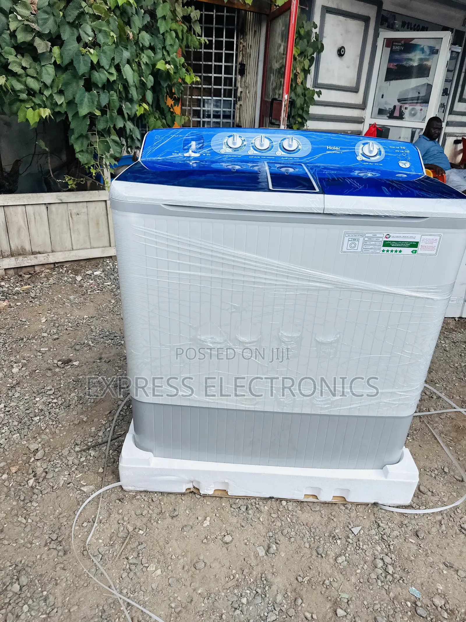 Squeaky Clean Washing Machine 18kg Topload Haier
