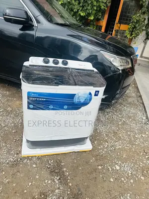 Effortlessly Clean WM Midea 8kg Topload Twintub