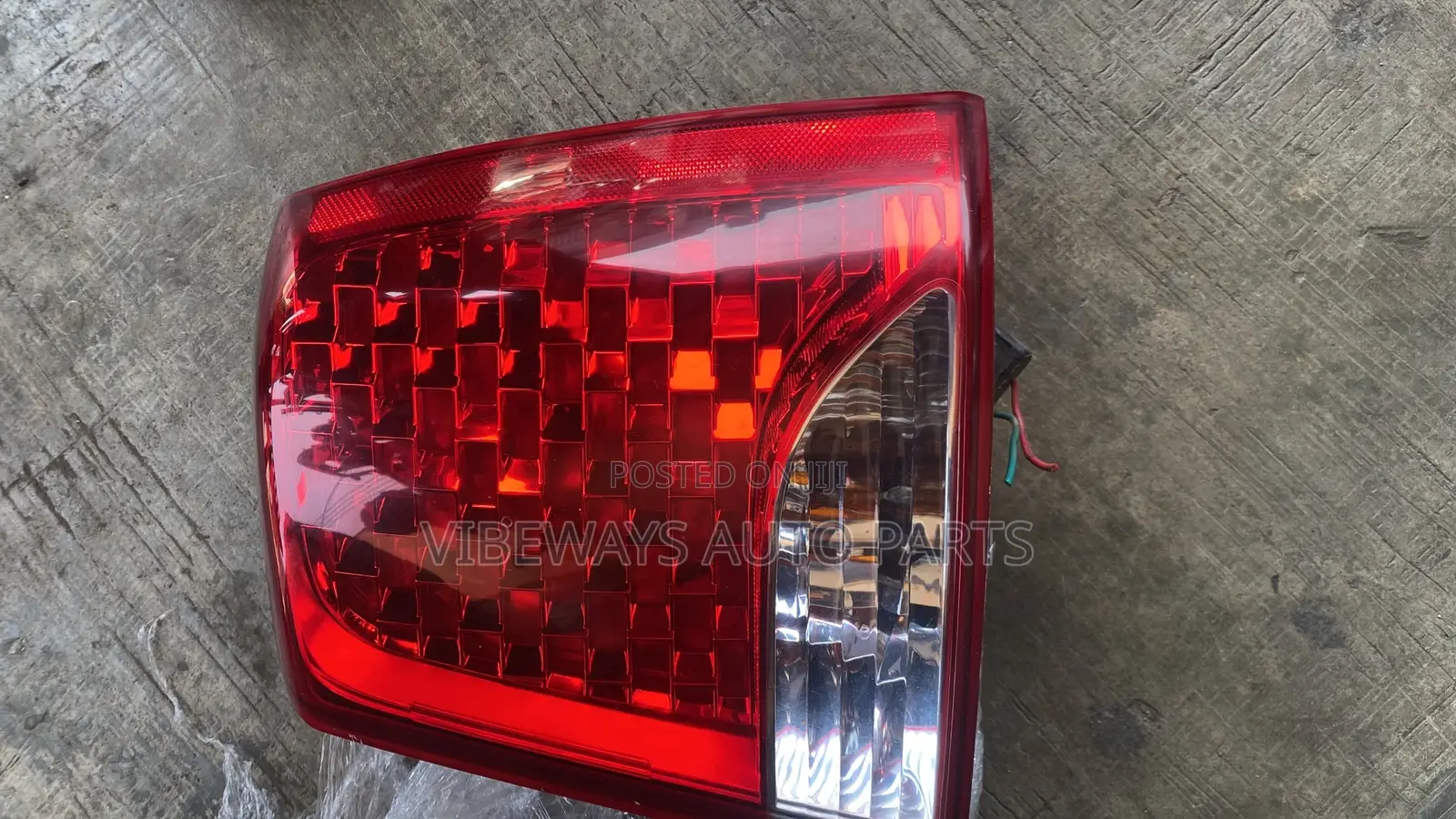 Kia Sorento 2012 Taillight Original Used