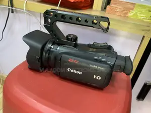 Canon G40 Camera With Handle