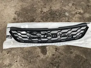 Toyota Matrix 2009,2010,2011,2012 Front Shells / Top Shells