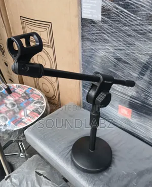 Roundbase Desktop Microphone Stand