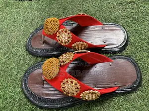 Traditional Slippers (Ahenema)