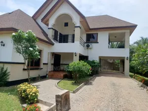 4bdrm House in Sakumono for rent