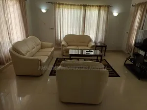 4bdrm House in Sakumono for rent