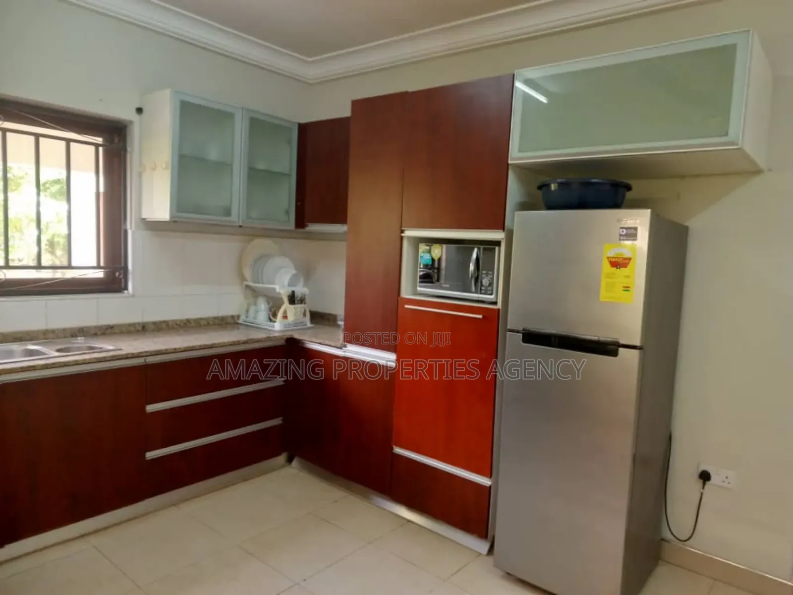 4bdrm House in Sakumono for rent