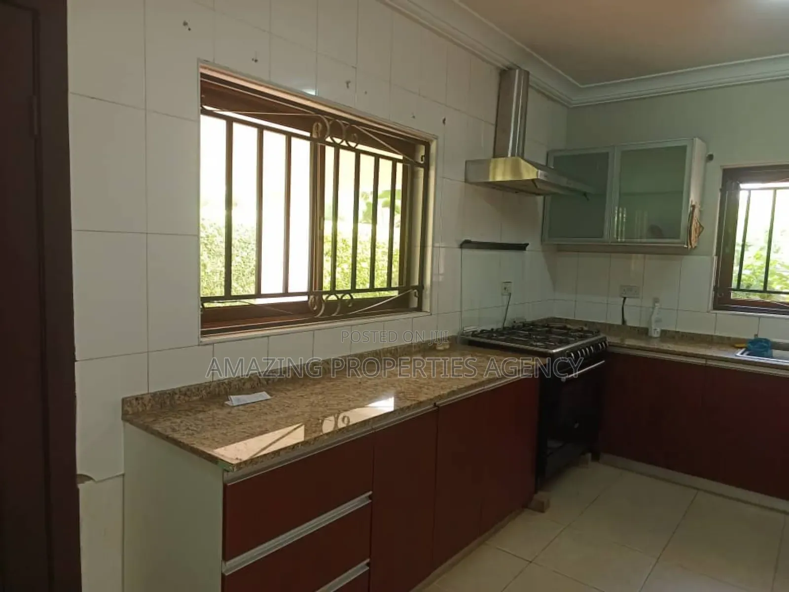 4bdrm House in Sakumono for rent