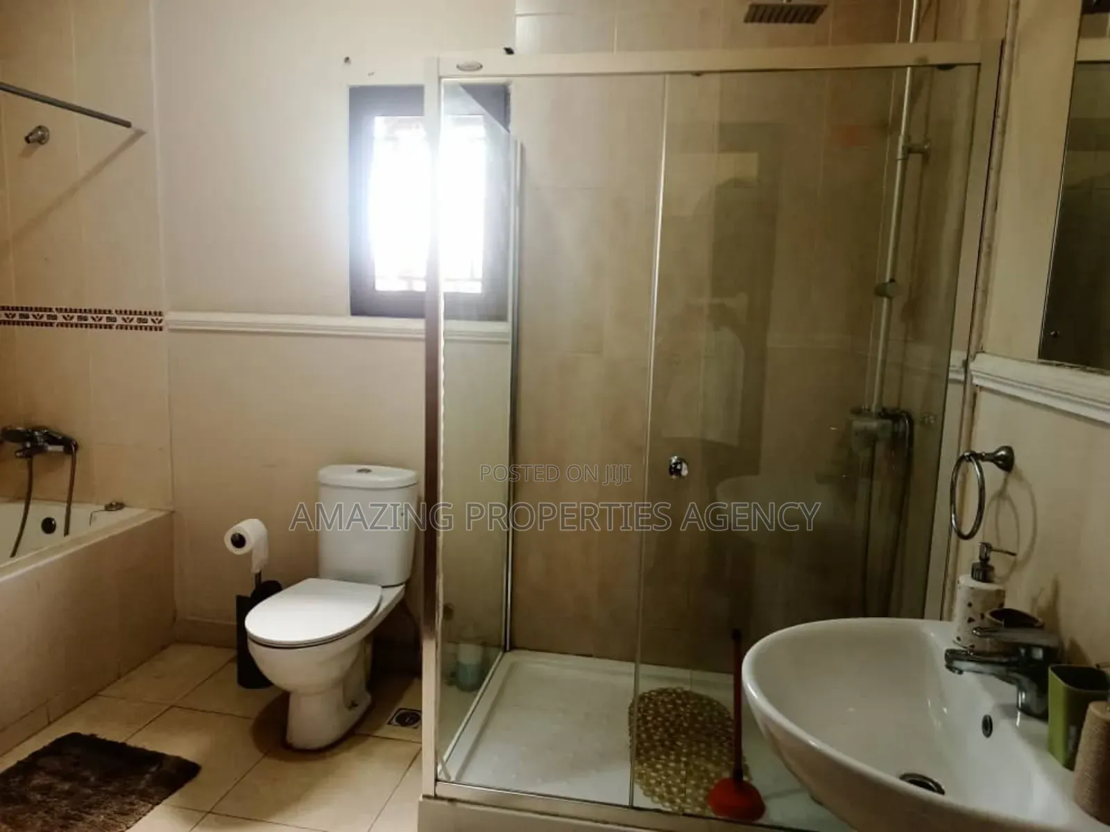 4bdrm House in Sakumono for rent