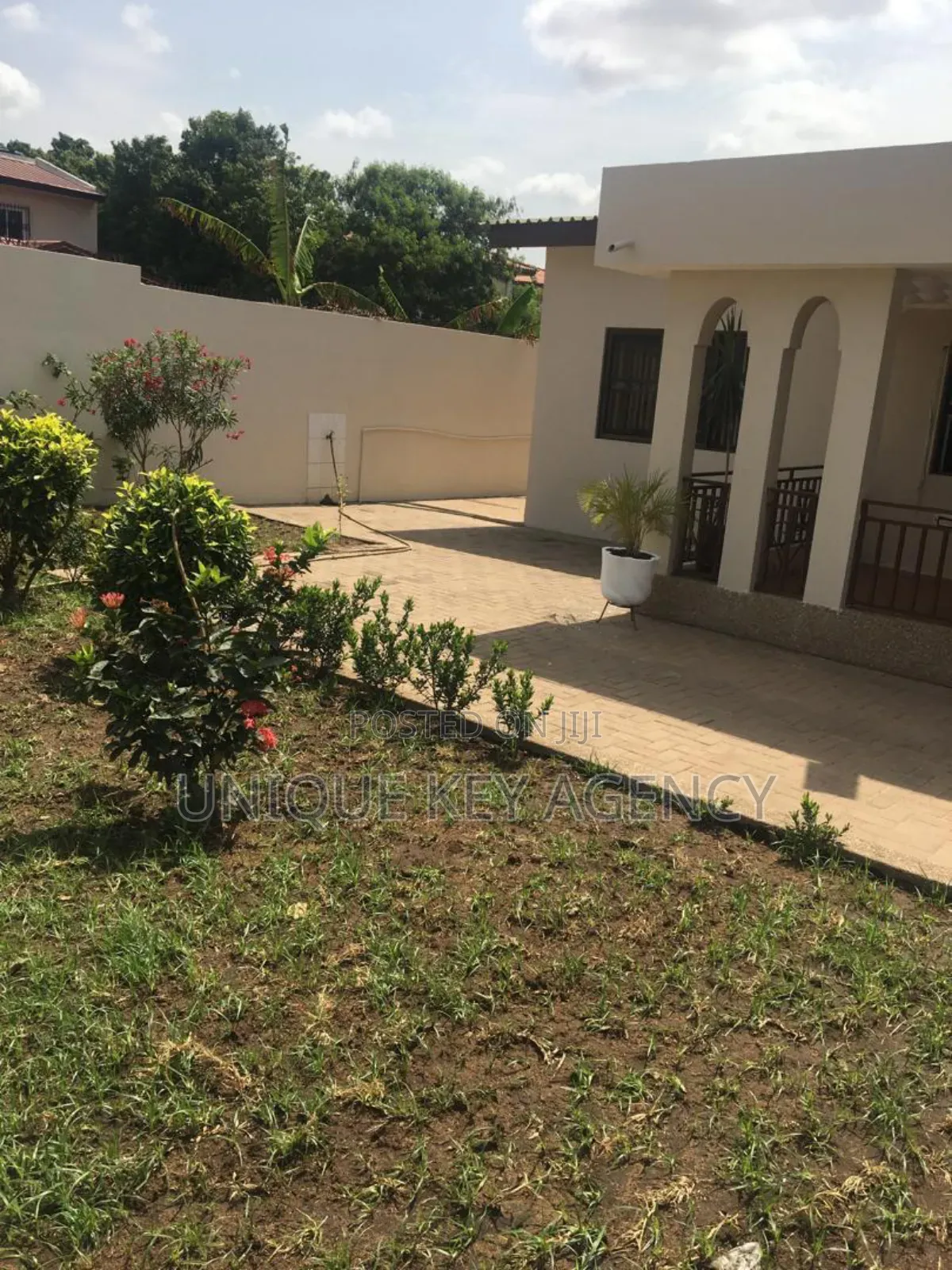 3bdrm House in Unique Key Agency, Airport Residential Area for sale