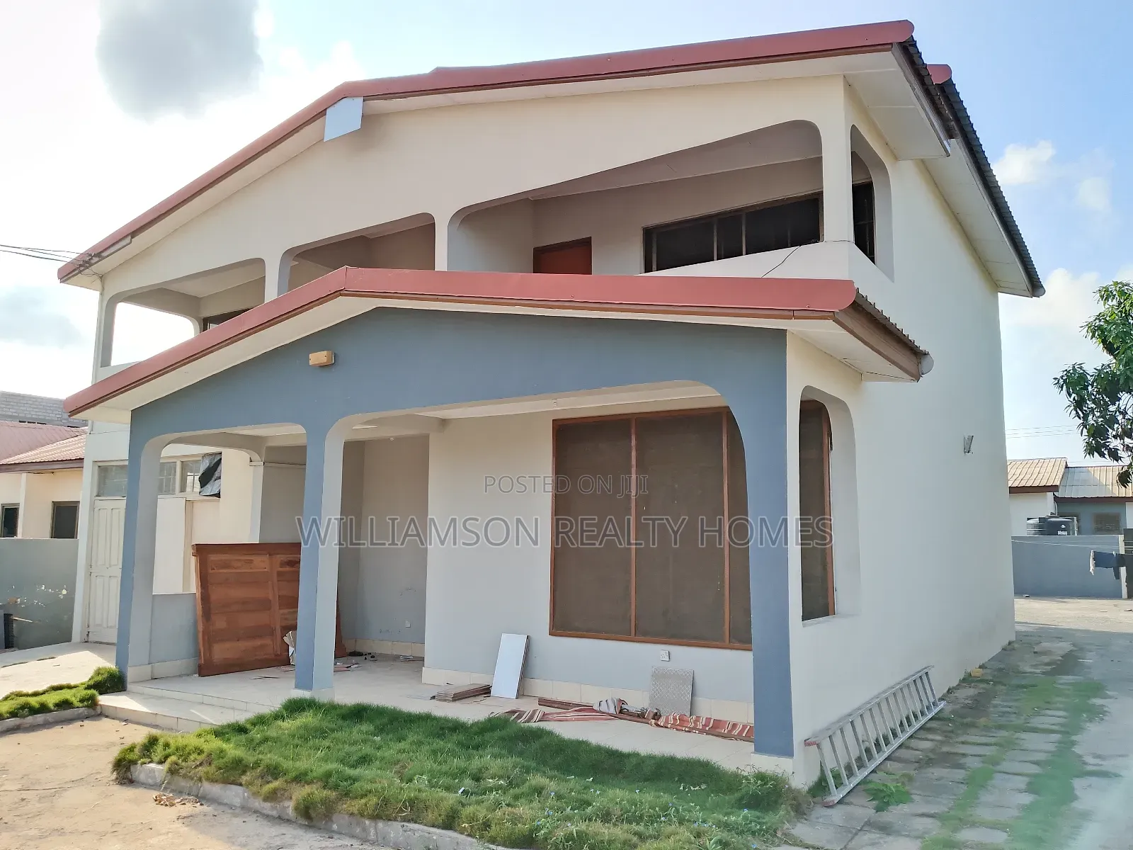 4bdrm House in Hfc Estate Area, Spintex for rent