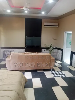 Beautiful Studio Apartment Available Behind West Hills Mall