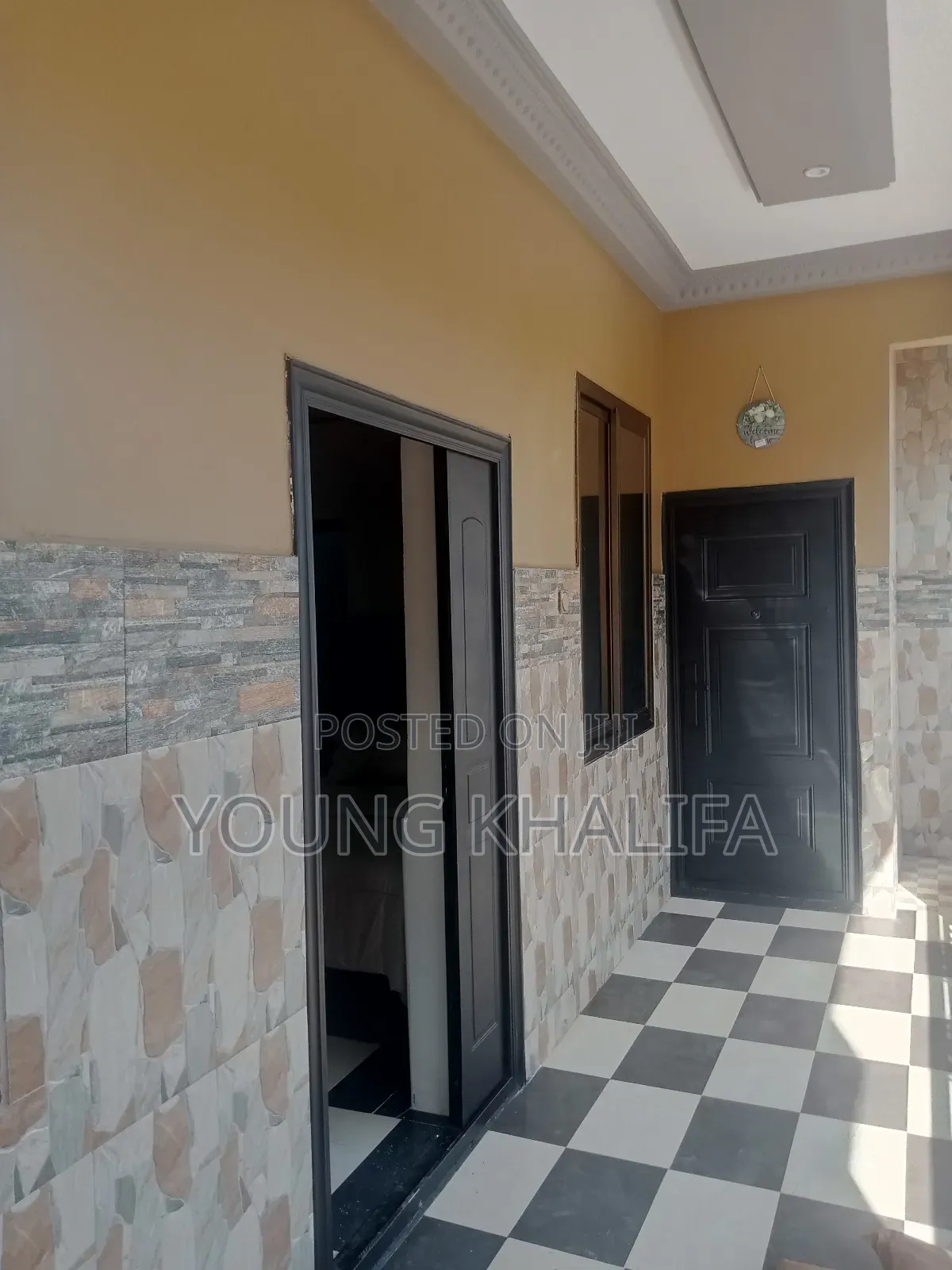 Beautiful Studio Apartment Available Behind West Hills Mall