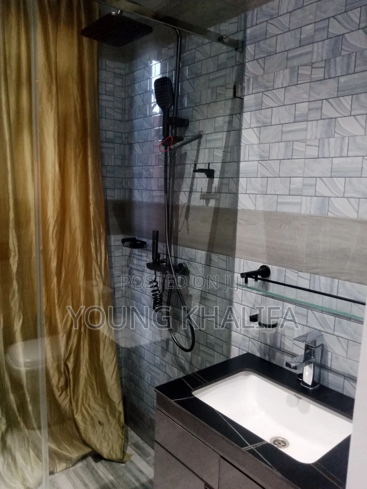 Beautiful Studio Apartment Available Behind West Hills Mall