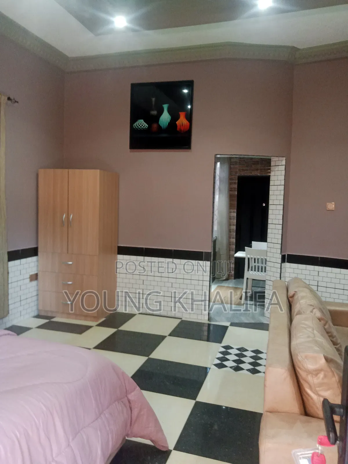 Beautiful Studio Apartment Available Behind West Hills Mall