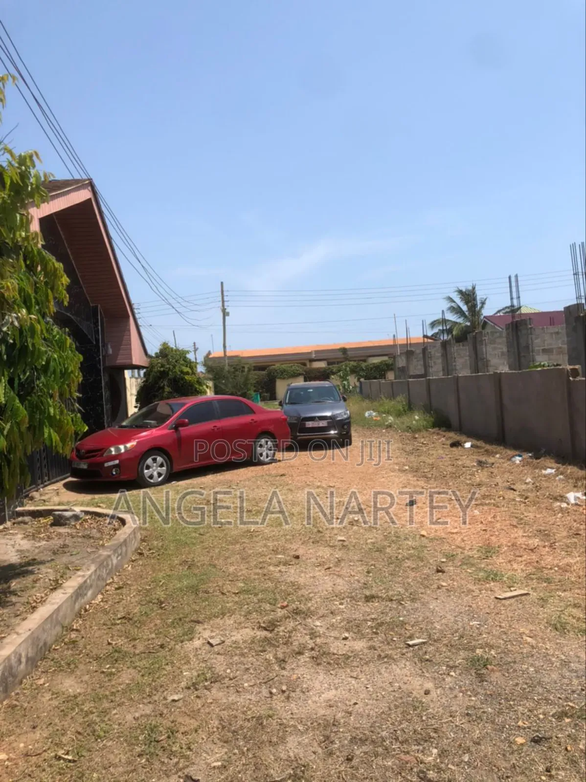 8bdrm House in Sakumono for sale