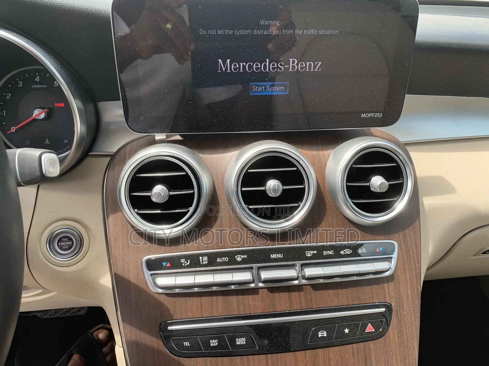 Mercedes-Benz GLC-Class 2021 White