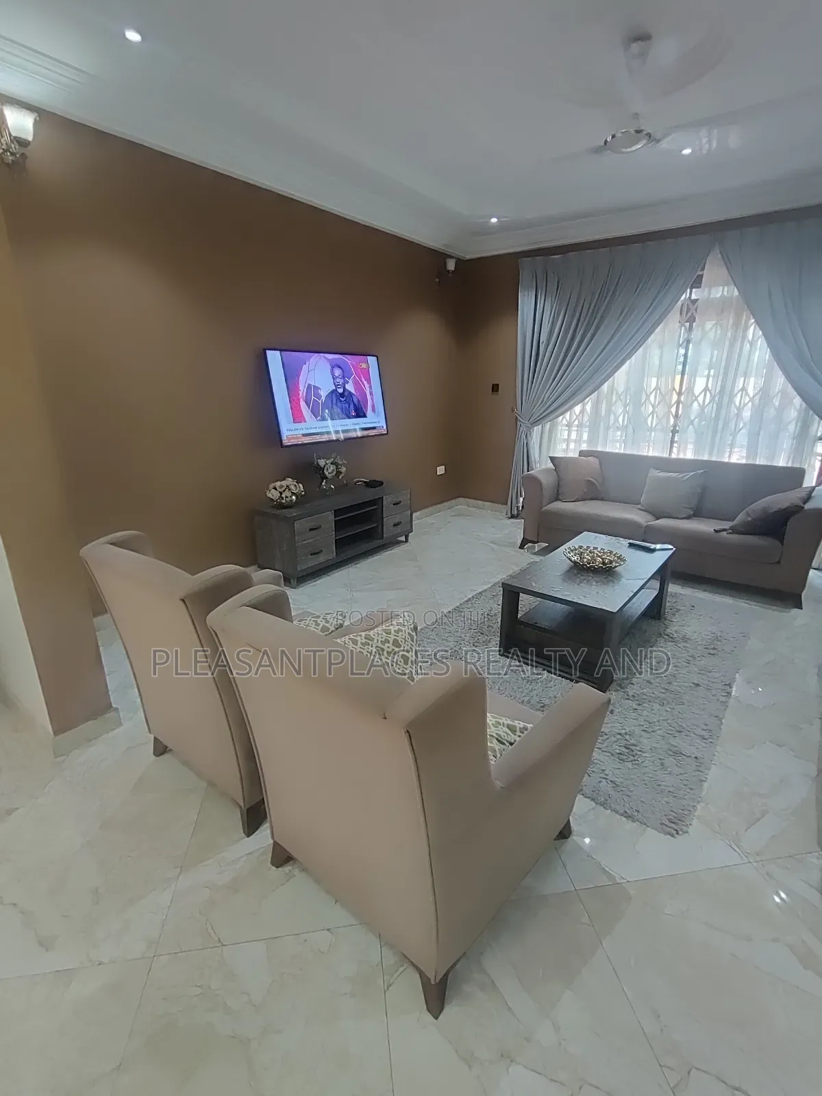 Furnished 3bdrm Apartment in Pleasantplaces, East Legon for rent