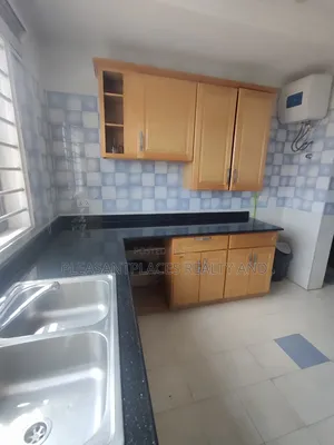 Furnished 3bdrm Apartment in Pleasantplaces, East Legon for rent