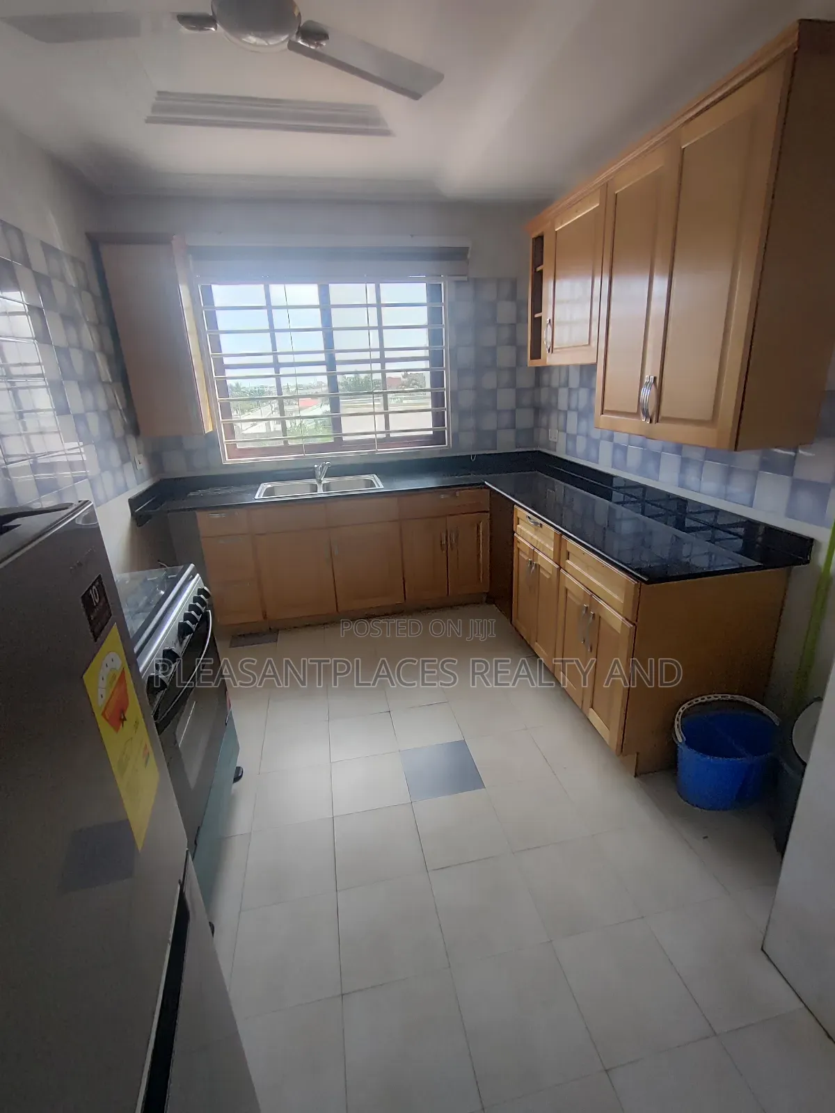 Furnished 3bdrm Apartment in Pleasantplaces, East Legon for rent