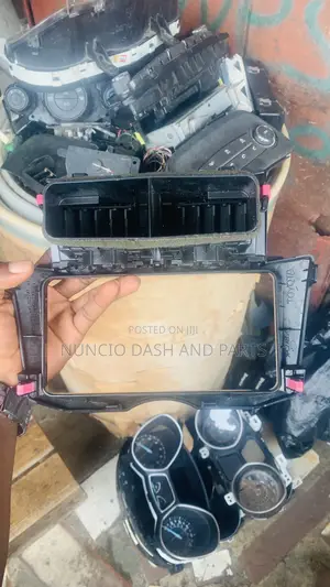 Toyota Vitz 2010 Ac Vent Face