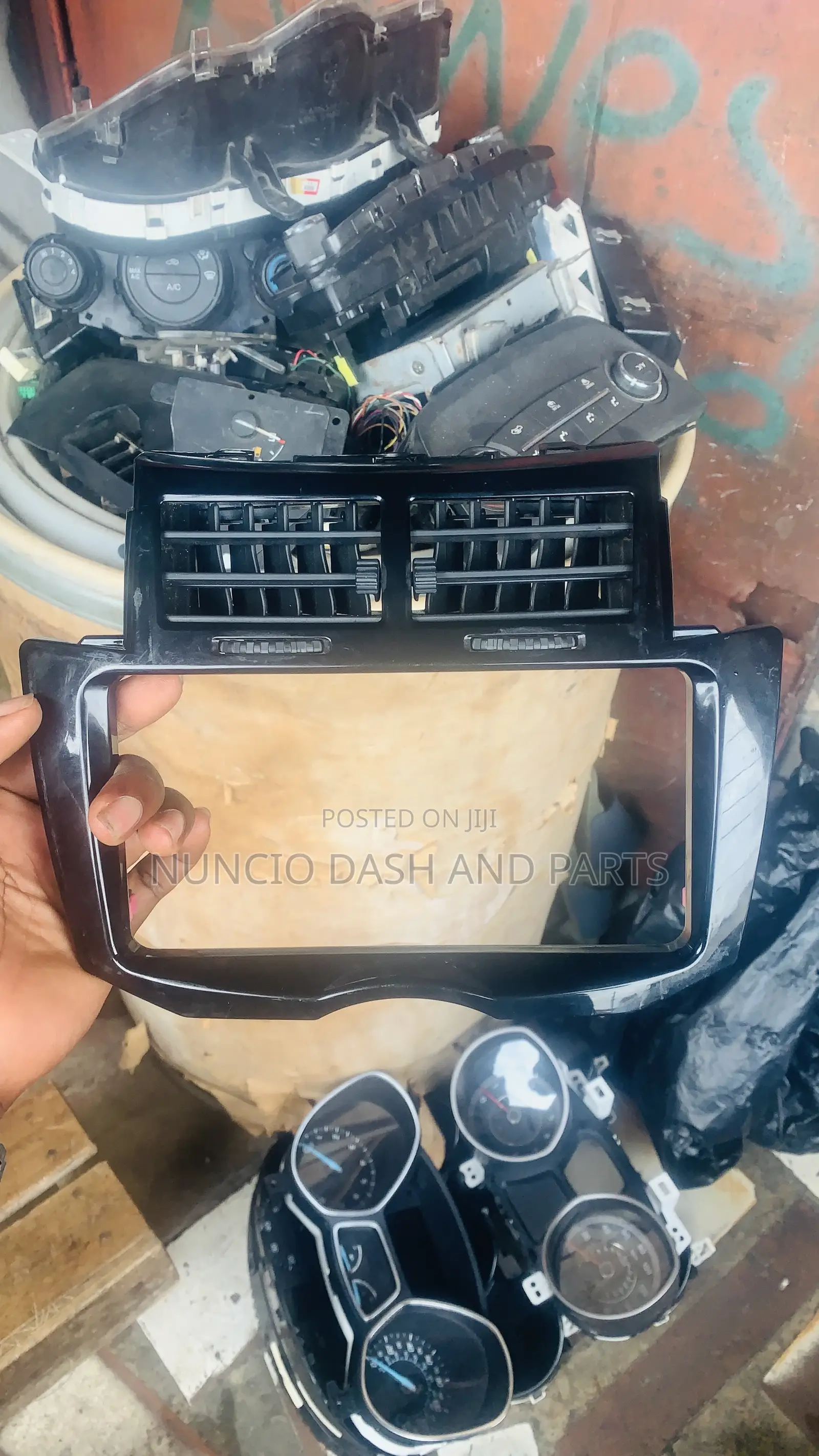 Toyota Vitz 2010 Ac Vent Face