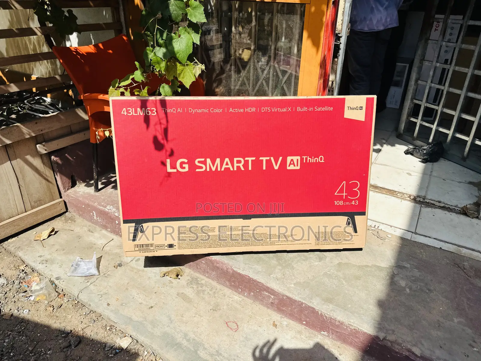 Experience Good FHD Display Smart LG 43”LM63