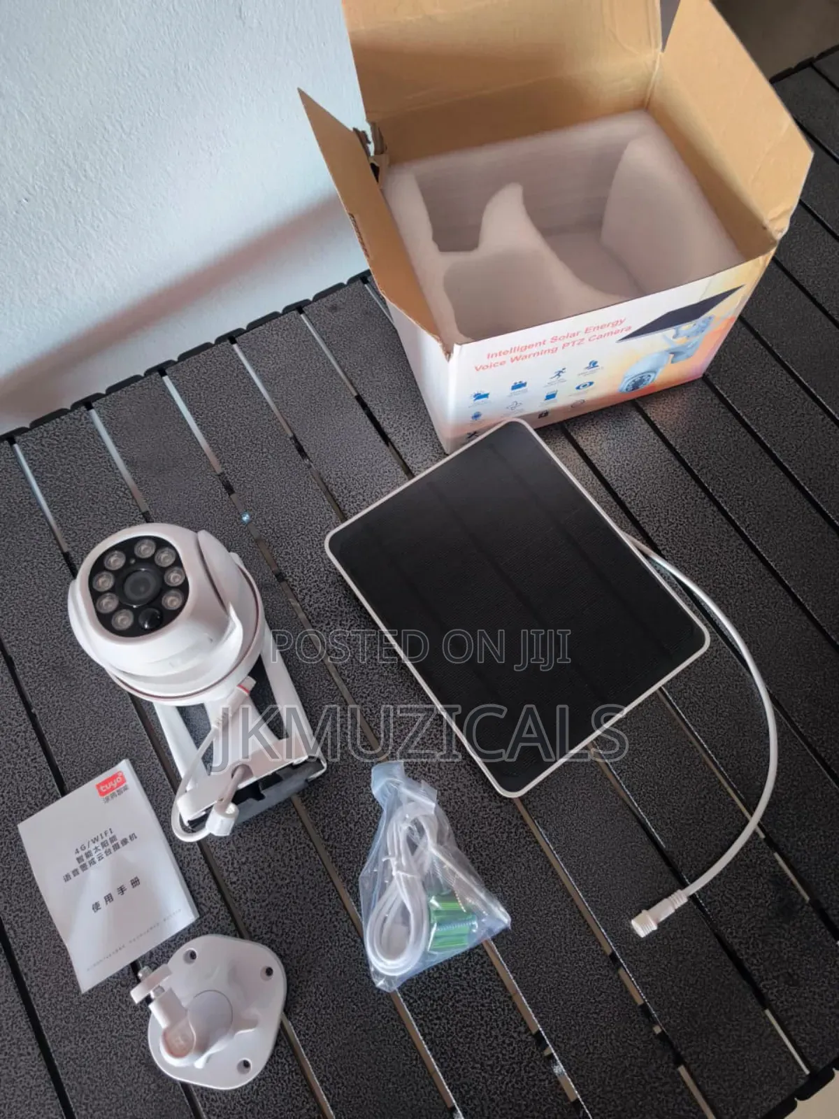 Solar PTZ Camera / Security Camera