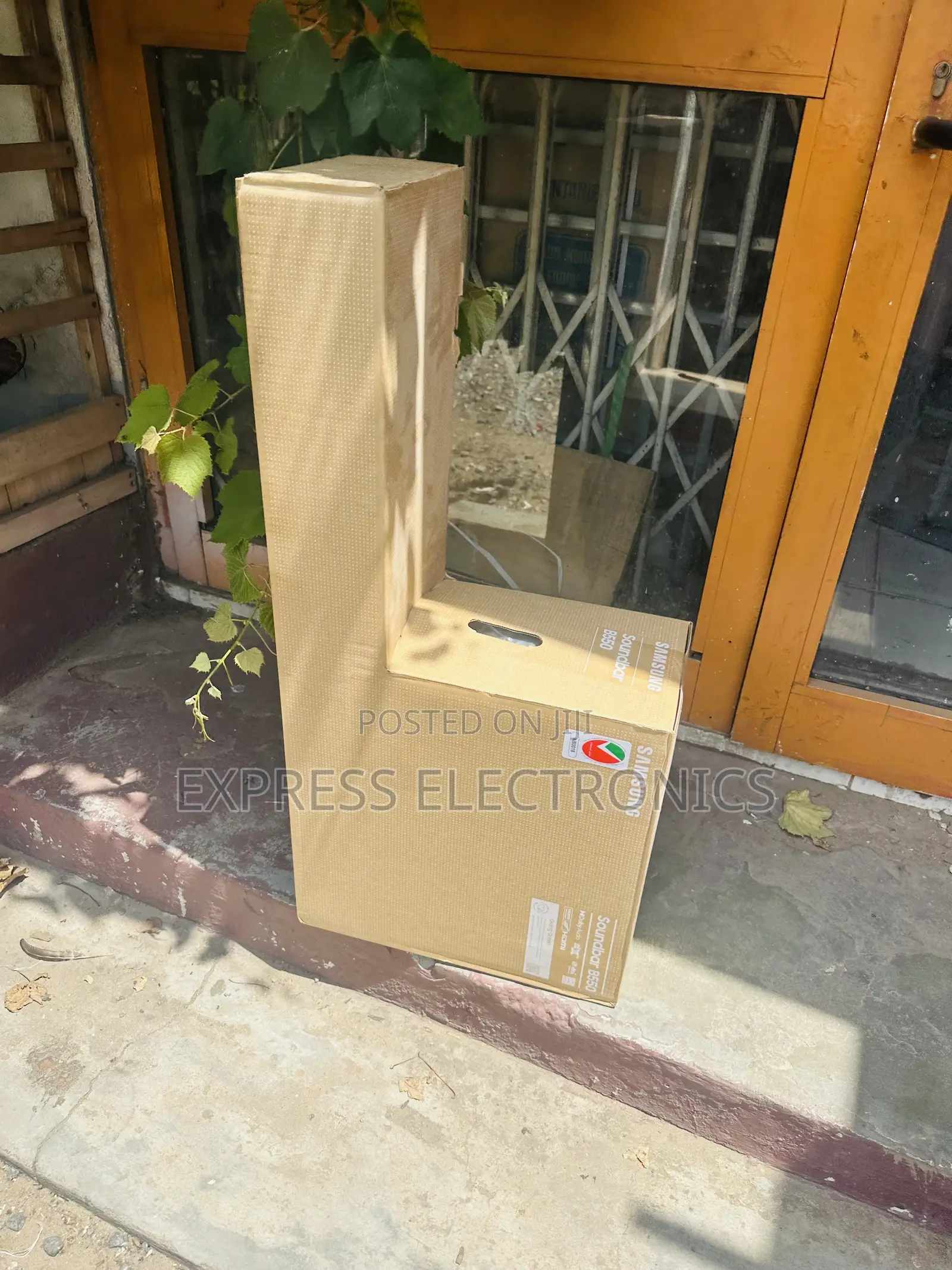 B550—410W Sound System Samsung Black ——^