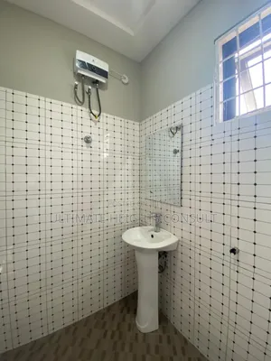 2bdrm Apartment in Tesano, Abeka for rent