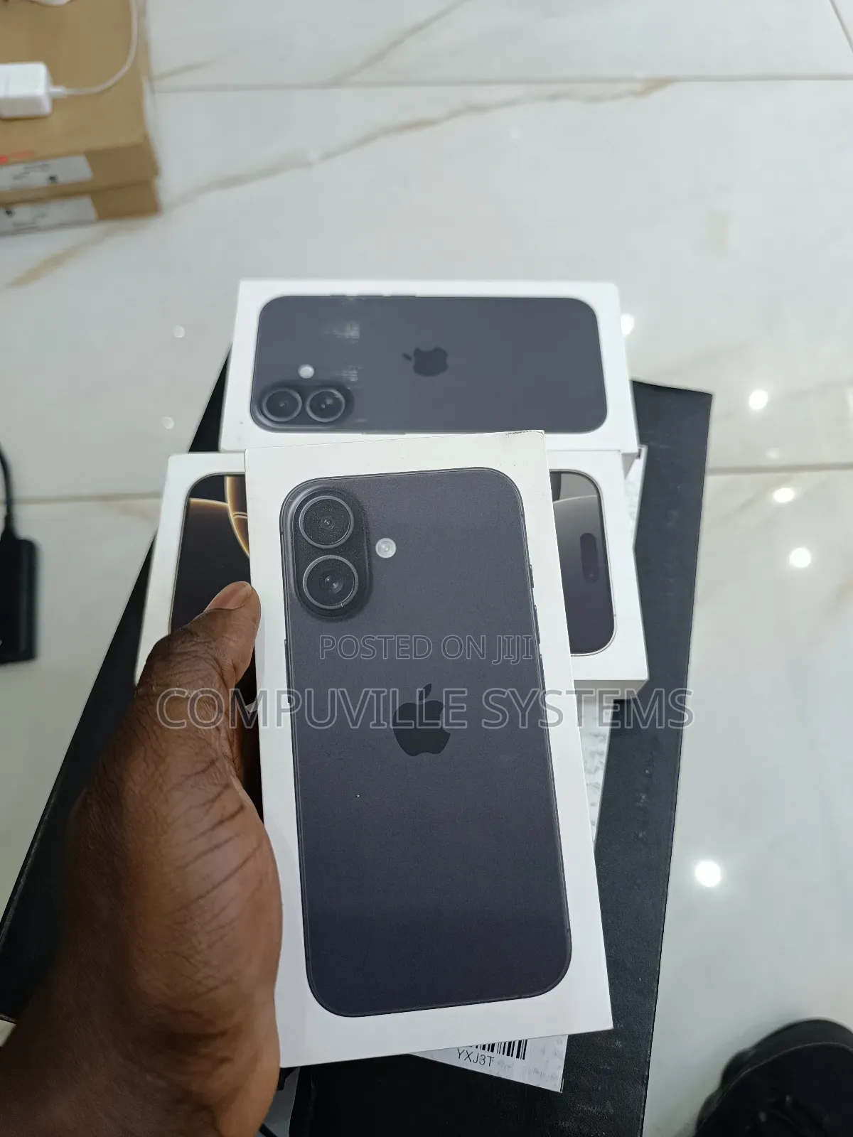 New Apple iPhone 16 128 GB Black