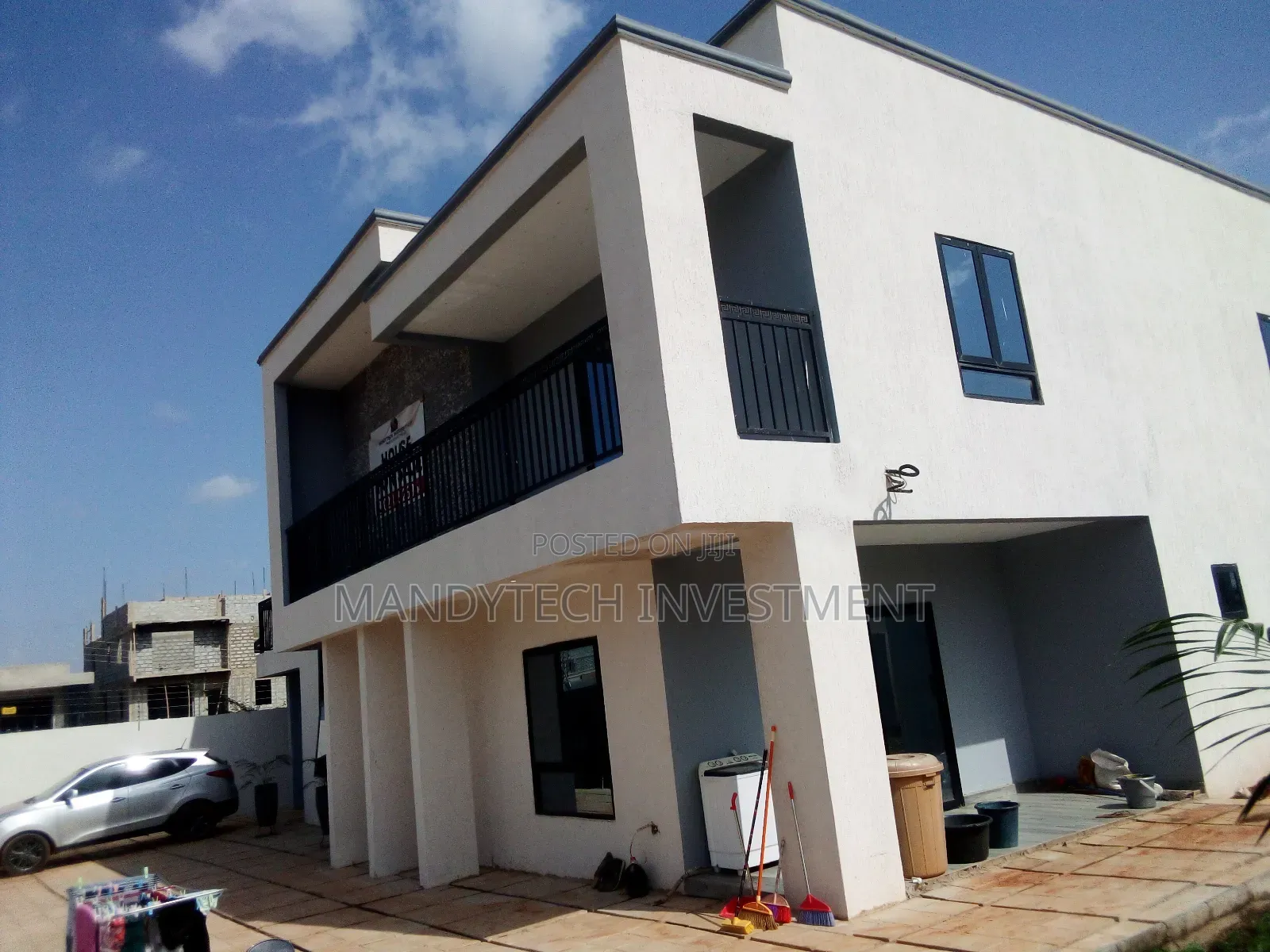 Your First-Class Manson - Accra