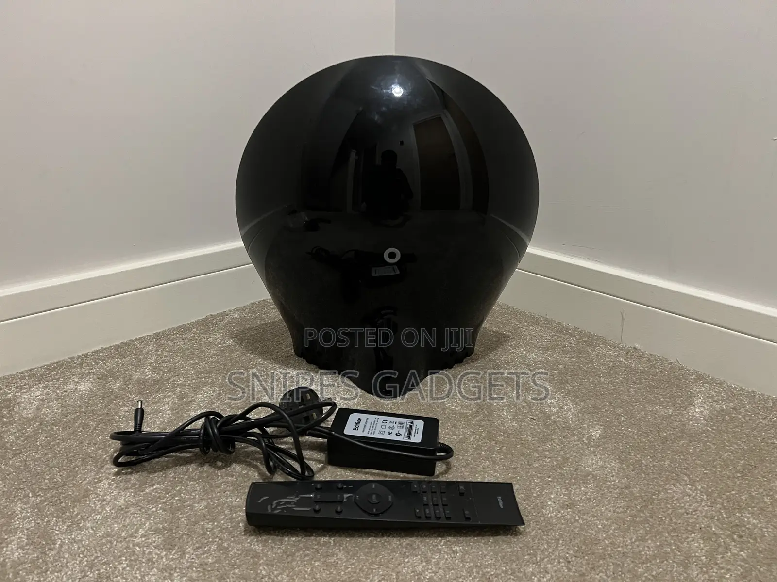 Edifier iPod Dock/ Radio/Bluetooth Speaker