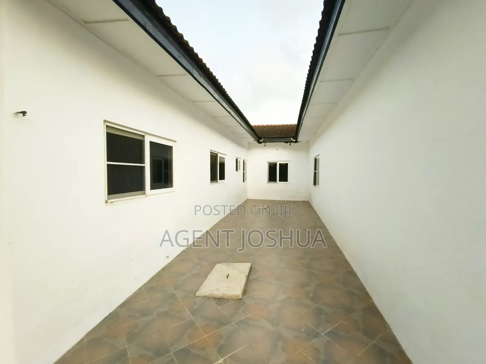 4bdrm House in Manet Court Estate, Airport Residential Area for rent