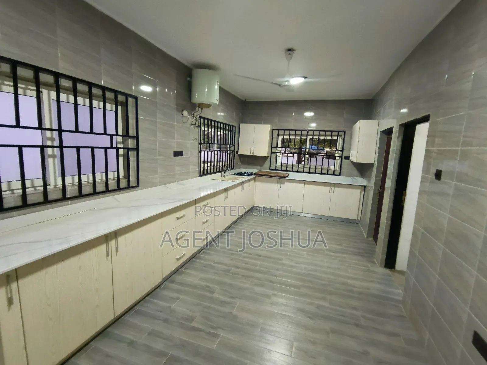 4bdrm House in Manet Court Estate, Airport Residential Area for rent
