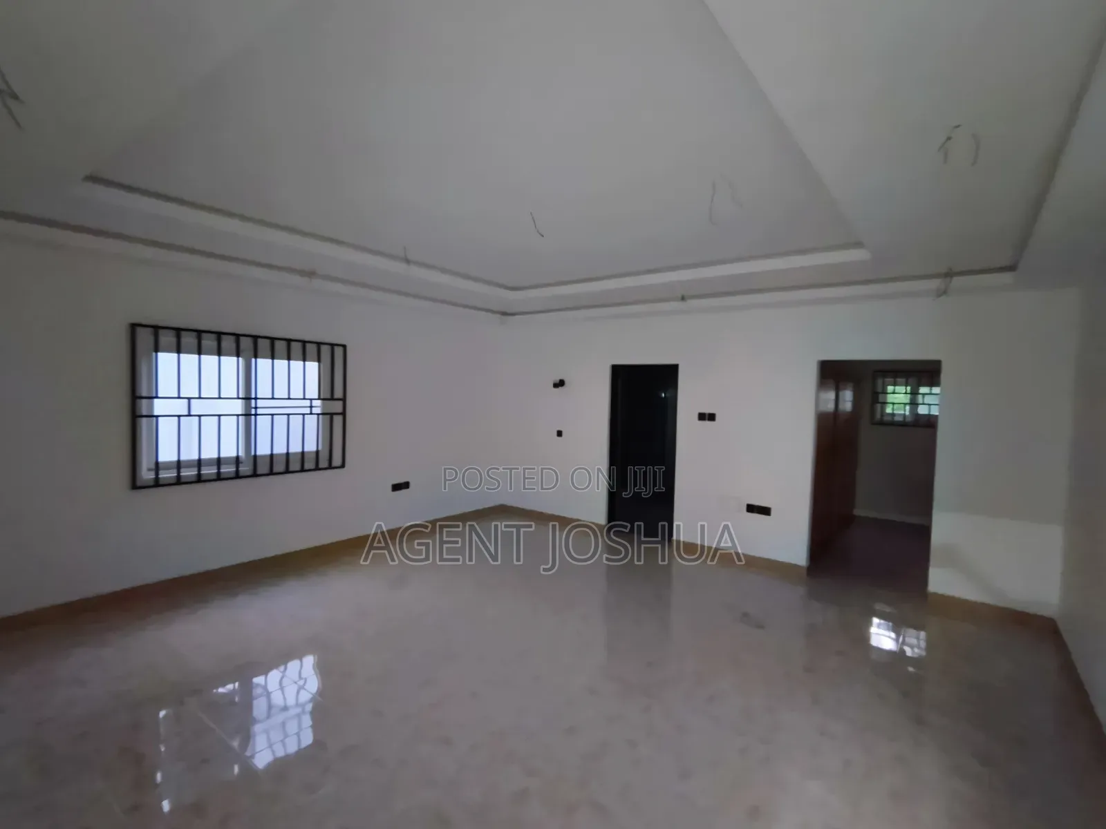 4bdrm House in Manet Court Estate, Airport Residential Area for rent