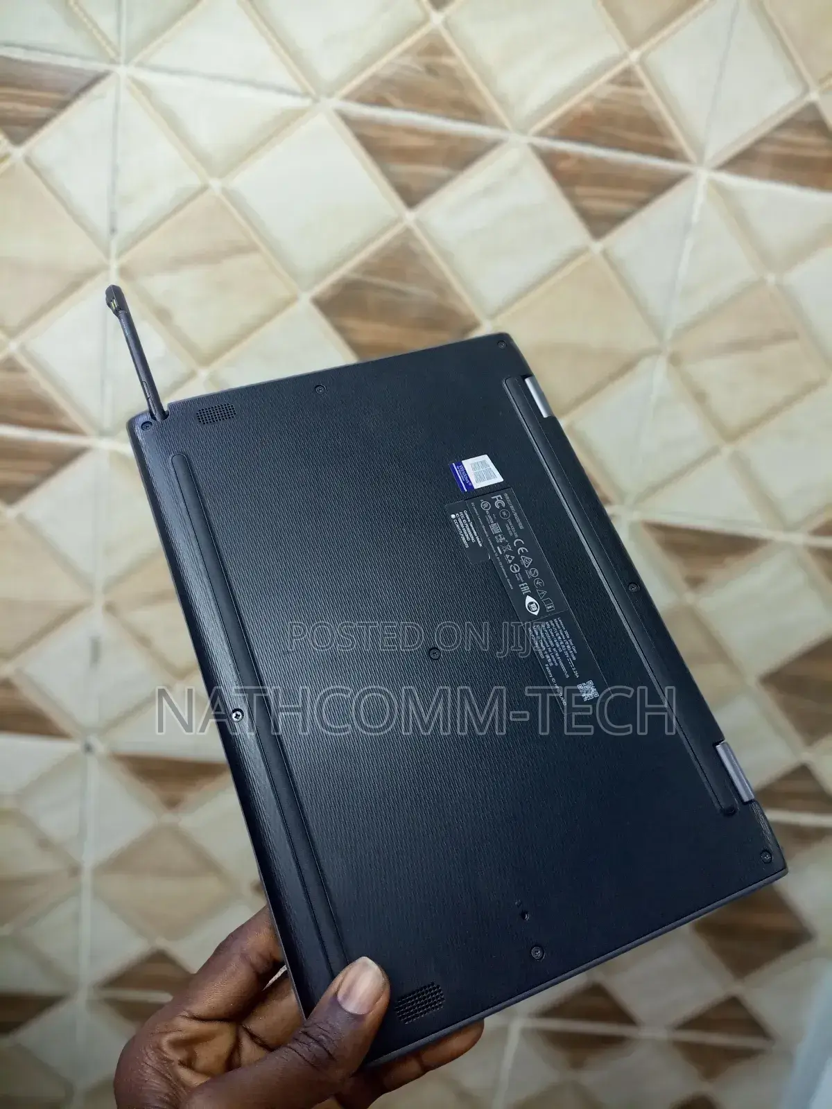 Laptop Lenovo 300e 4GB Intel SSD 128GB
