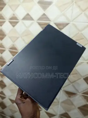 Laptop Lenovo 300e 4GB Intel SSD 128GB