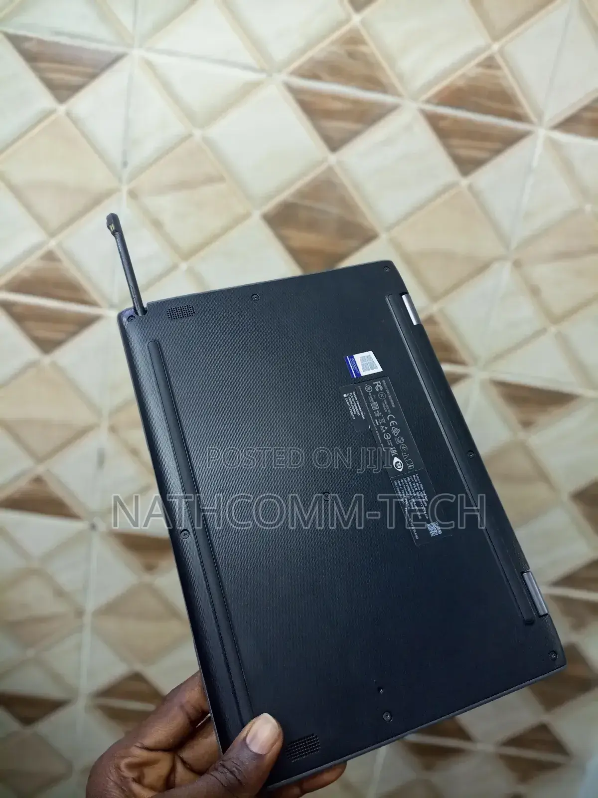 Laptop Lenovo 300e 4GB Intel SSD 128GB