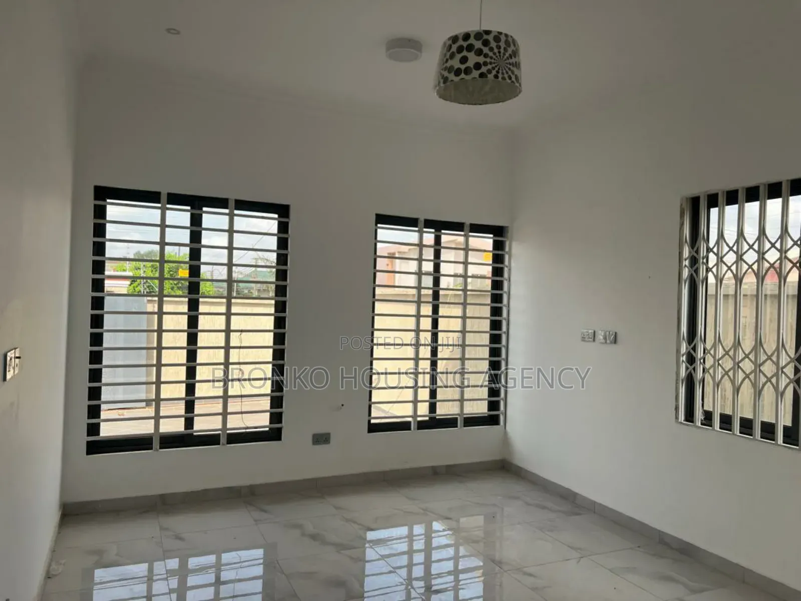 3bdrm House in Bronko Housing, Spintex for rent