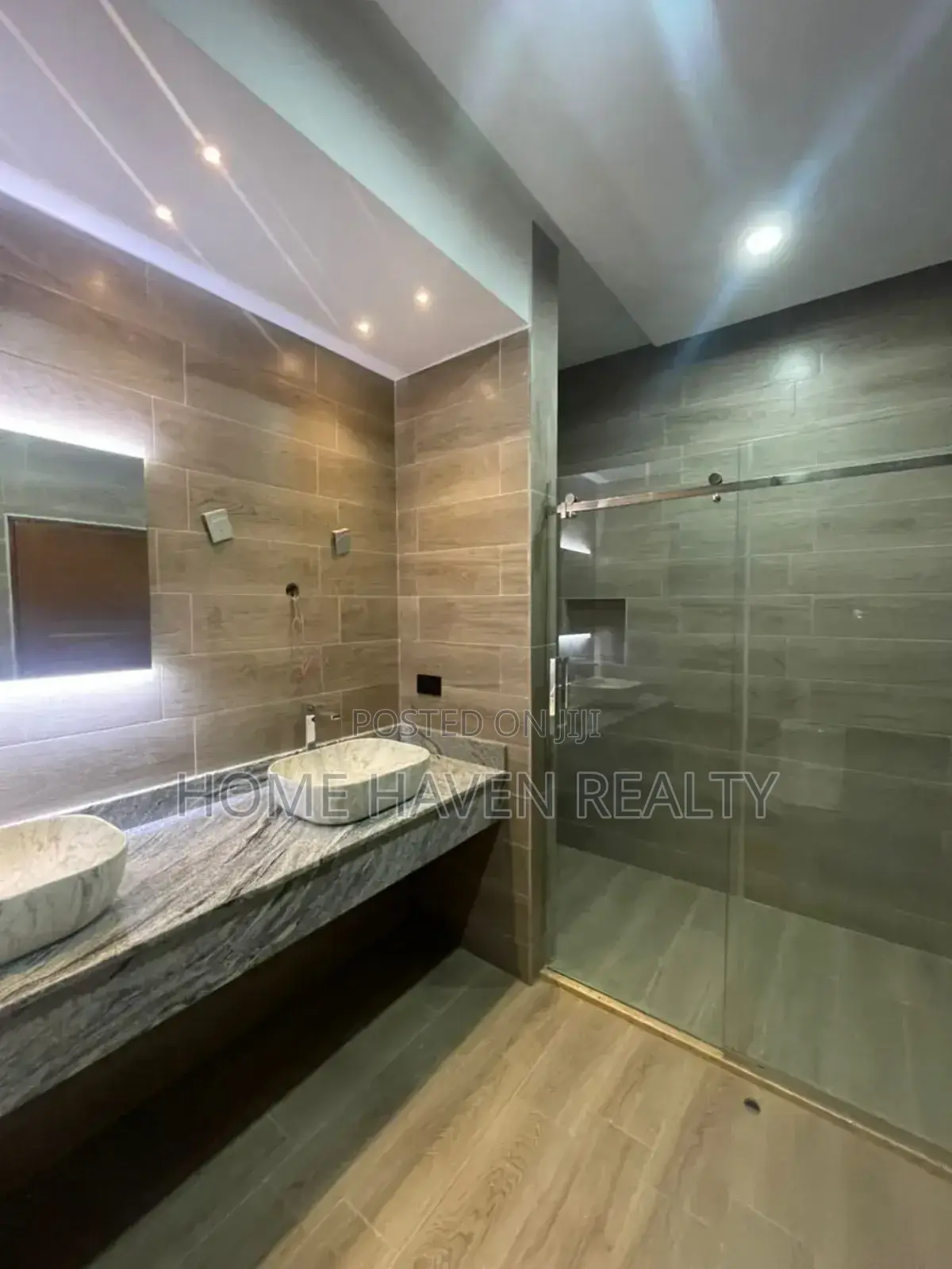 4bdrm House in Acp, Pokuase for sale