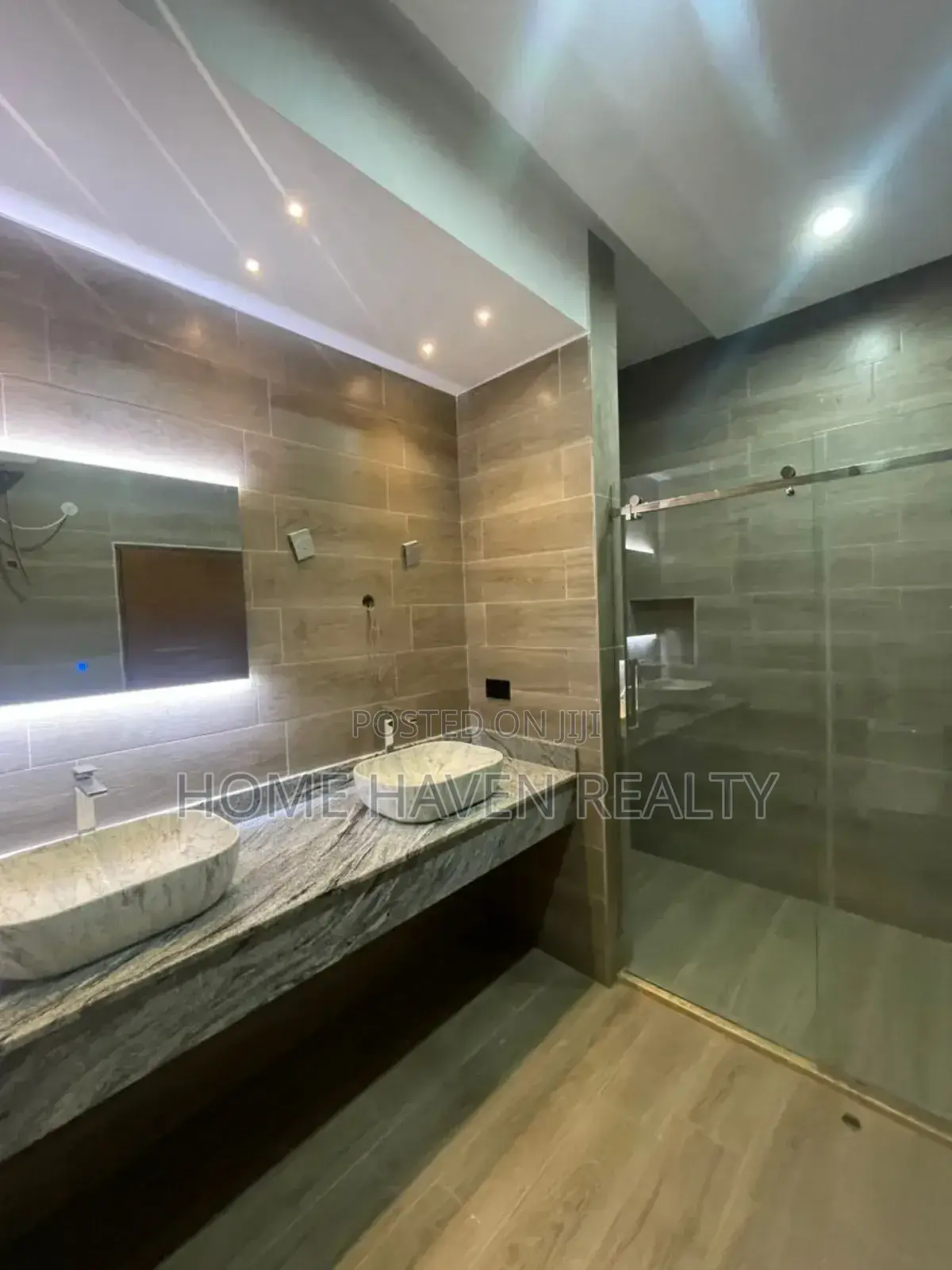 4bdrm House in Acp, Pokuase for sale