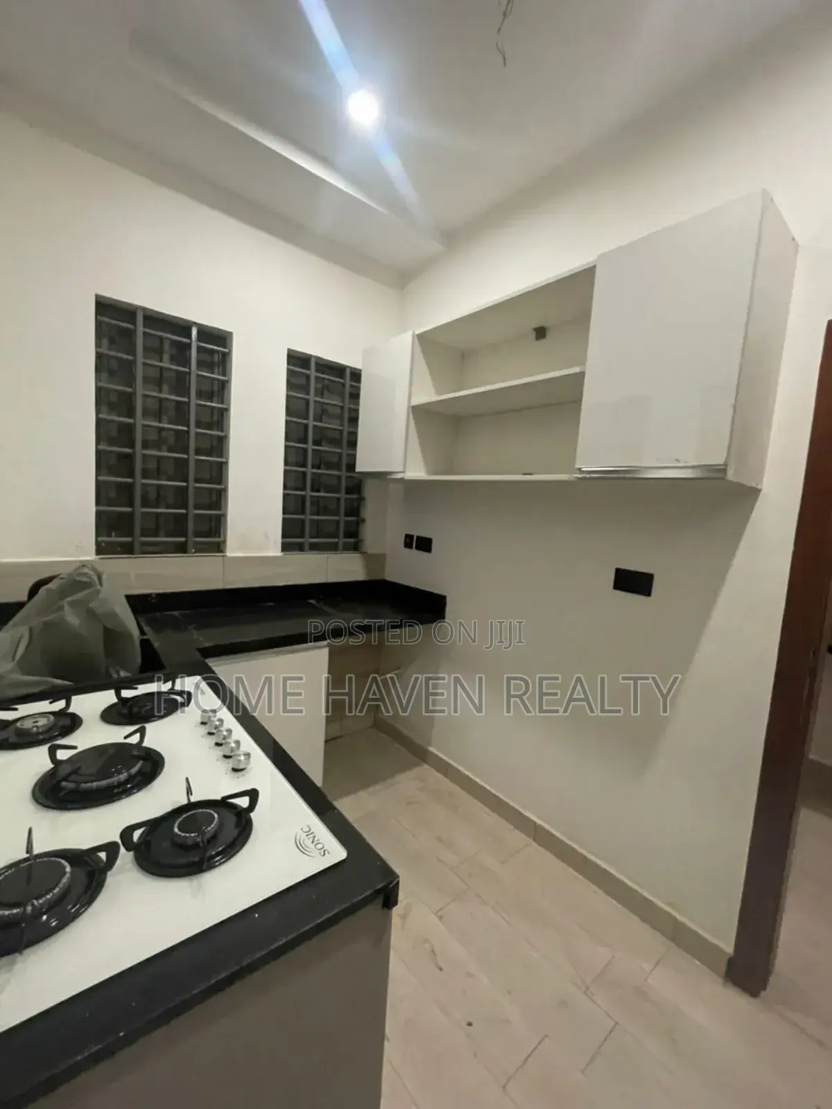 4bdrm House in Acp, Pokuase for sale