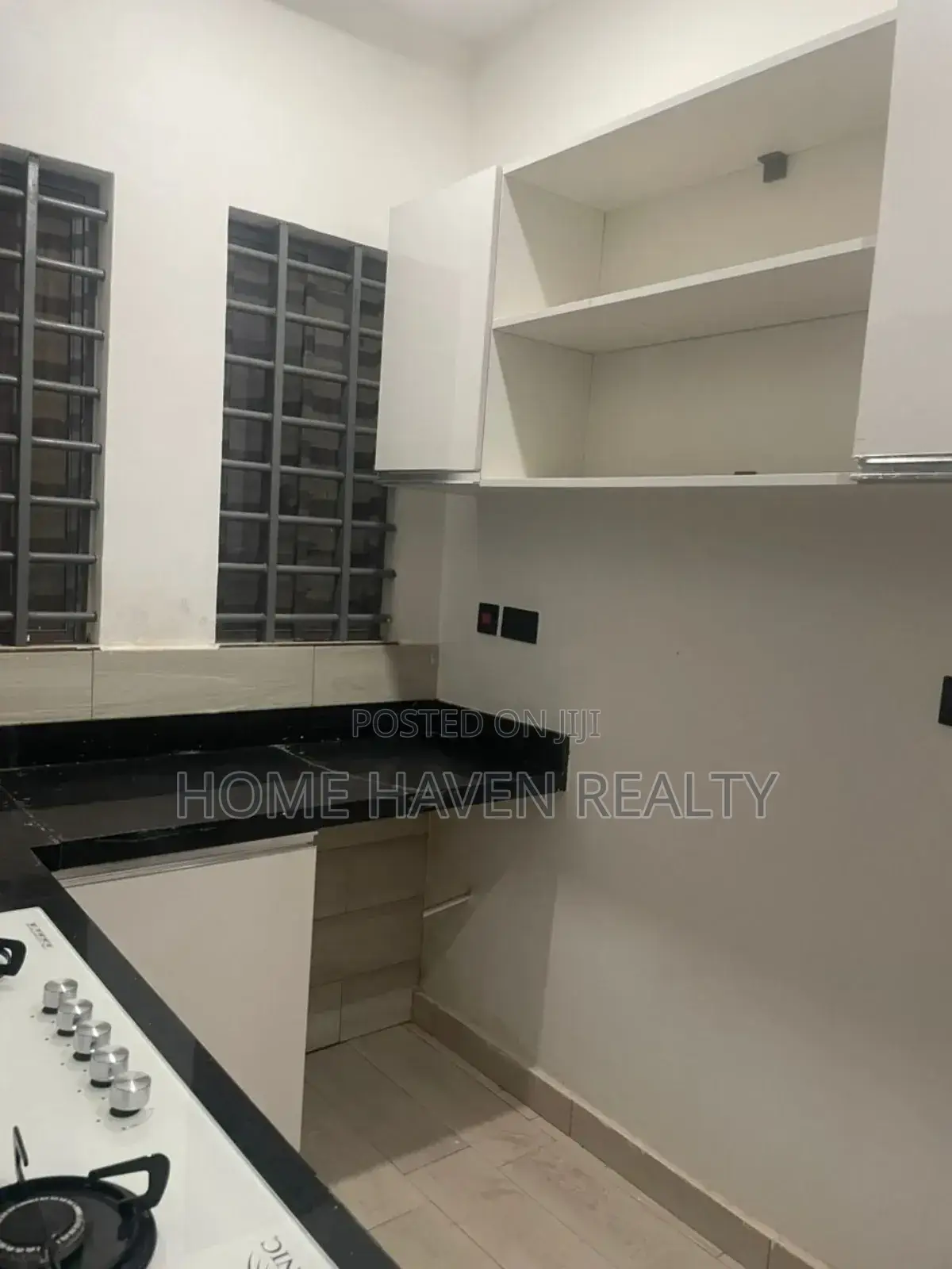 4bdrm House in Acp, Pokuase for sale