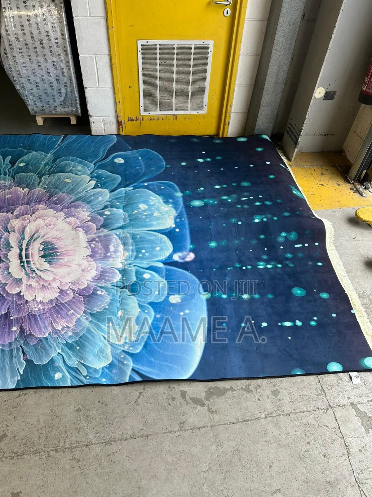 4 Rugs in Different Colours